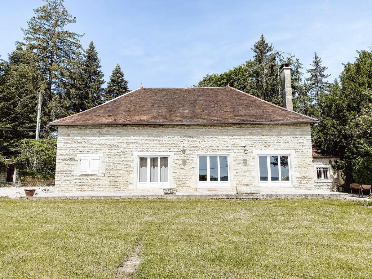 Le Val Suzenay Guest House Vendeuvre-sur-Barse Екстериор снимка